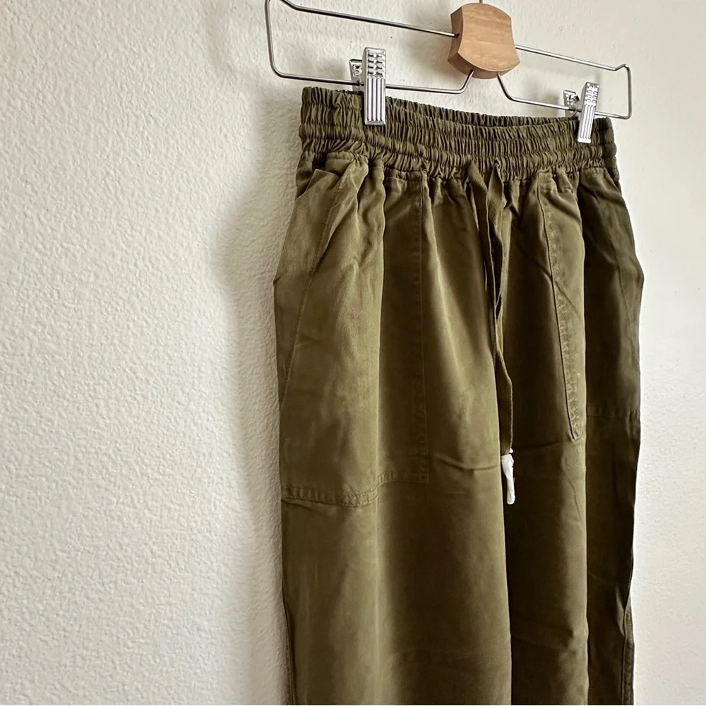 Blank NYC Olive Green Lightweight High-Rise Jogger Pants Size 26